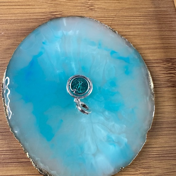 Stranger Things Charm - Picture 3 of 4